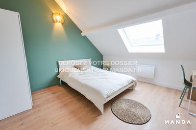 Chambre - 11 m² - 5 pièces