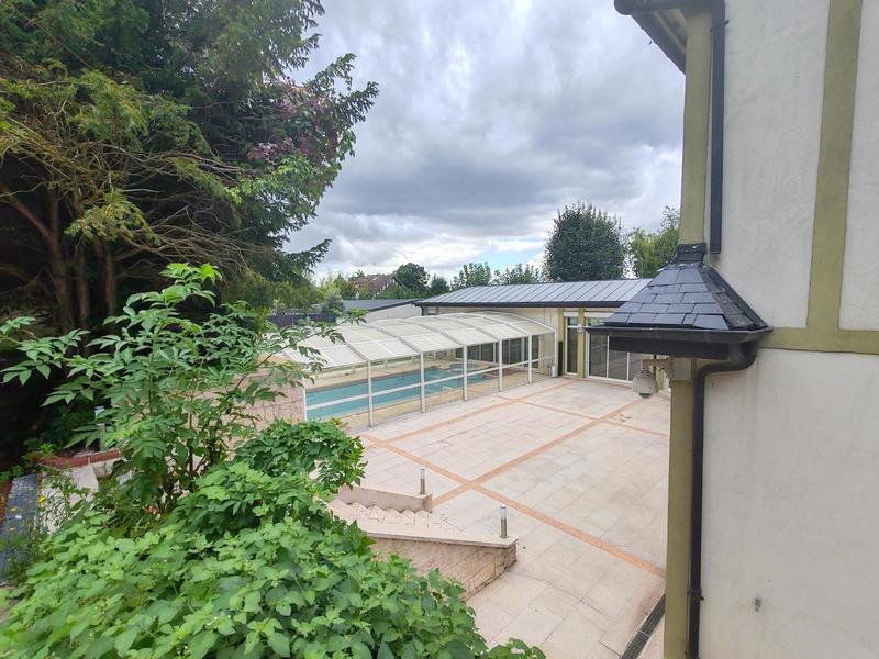 Villa - 650 m² - 14 pièces