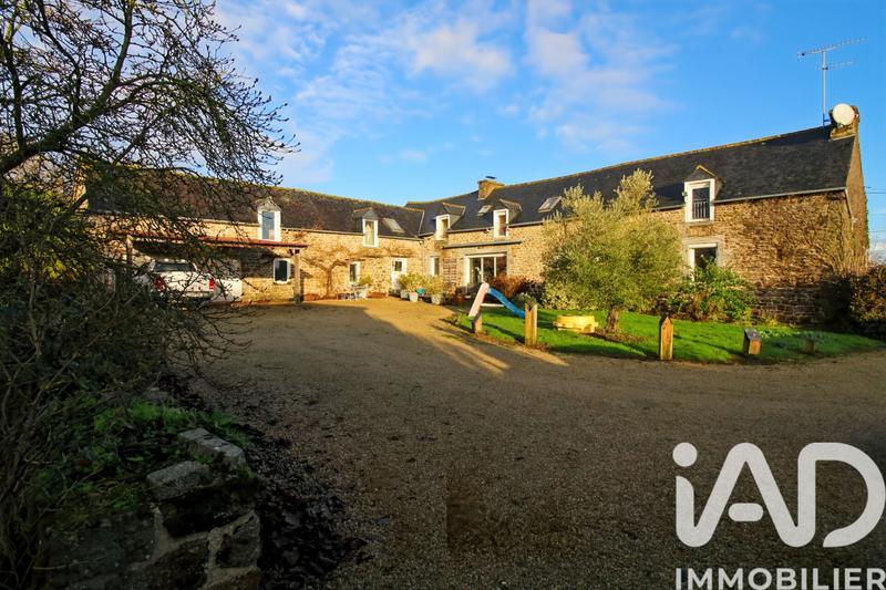 Maison - 177 m² - 8 pièces