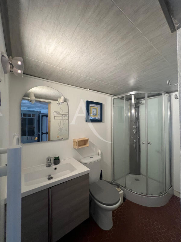 Maison - 168 m² - 9 pièces