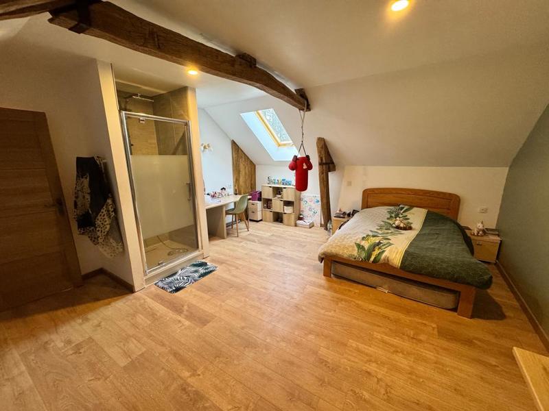 Maison - 195 m² - 7 pièces