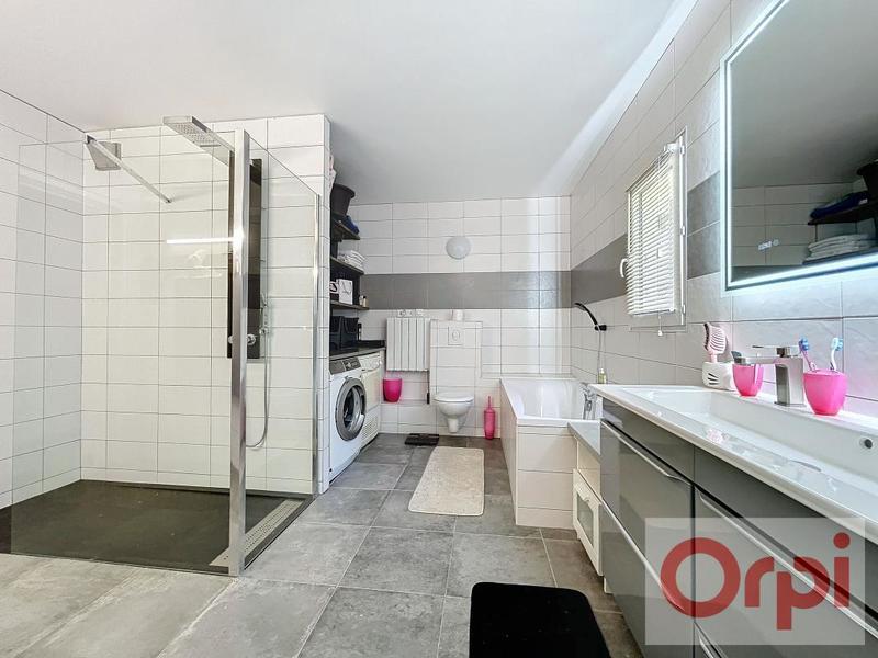 Maison - 197 m² - 8 pièces