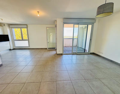 Appartement - 76 m² - 3 pièces