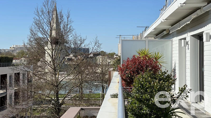 Appartement - 156 m² - 4 pièces