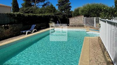 Villa - 100 m² - 5 pièces