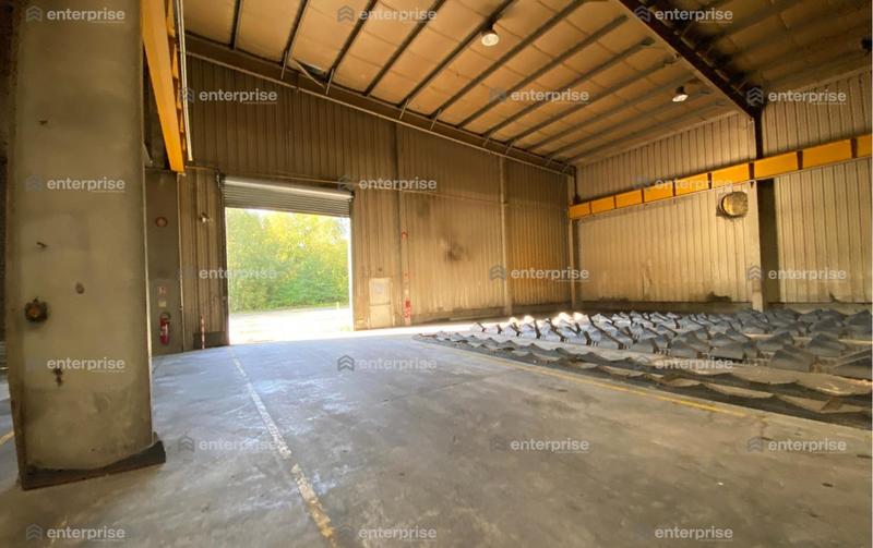 Entrepôt - 7 040 m²