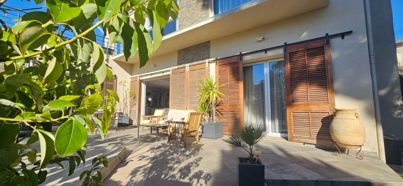 Maison - 195 m² - 8 pièces