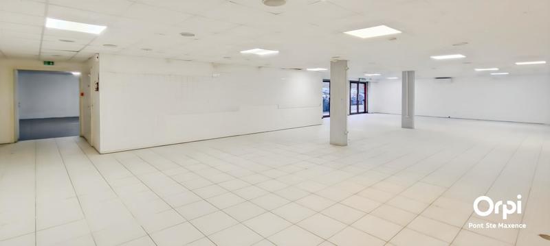 Local commercial - 210 m²