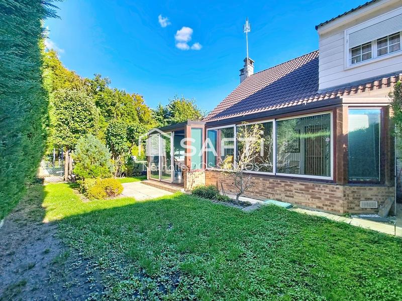 Maison - 96 m² - 5 pièces