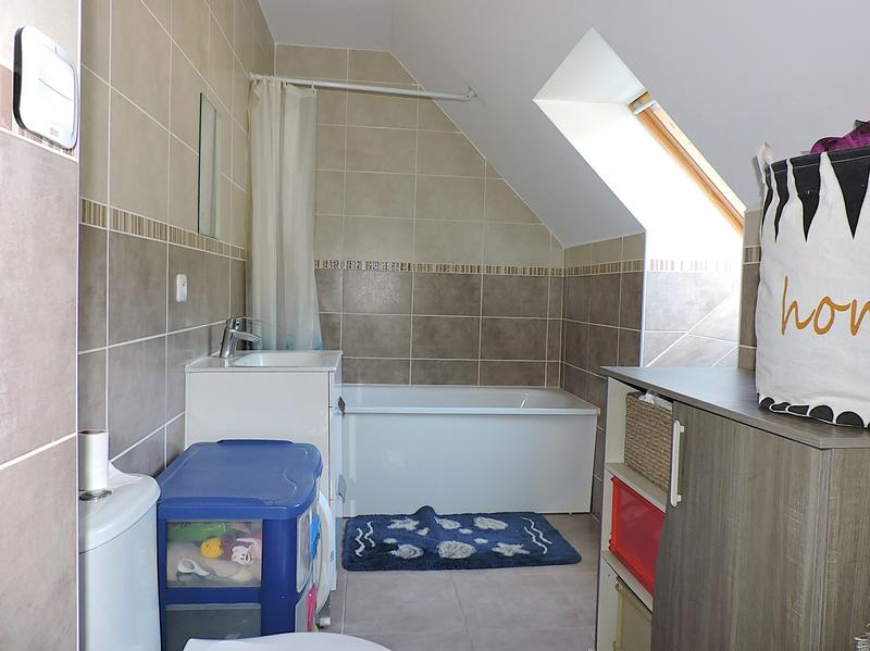 Maison - 99 m² - 5 pièces