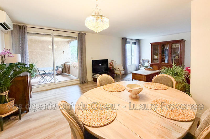 Appartement - 81 m² - 3 pièces