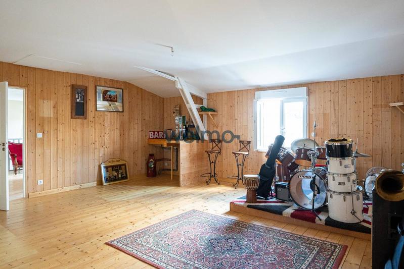 Maison - 230 m² - 7 pièces