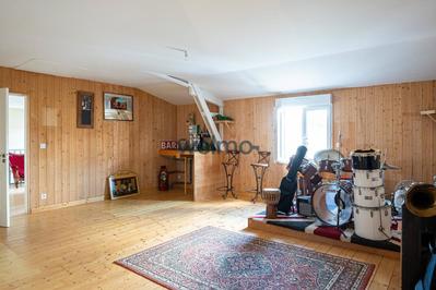 Maison - 230 m² - 7 pièces