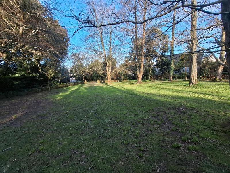 Terrain constructible - 2 000 m²