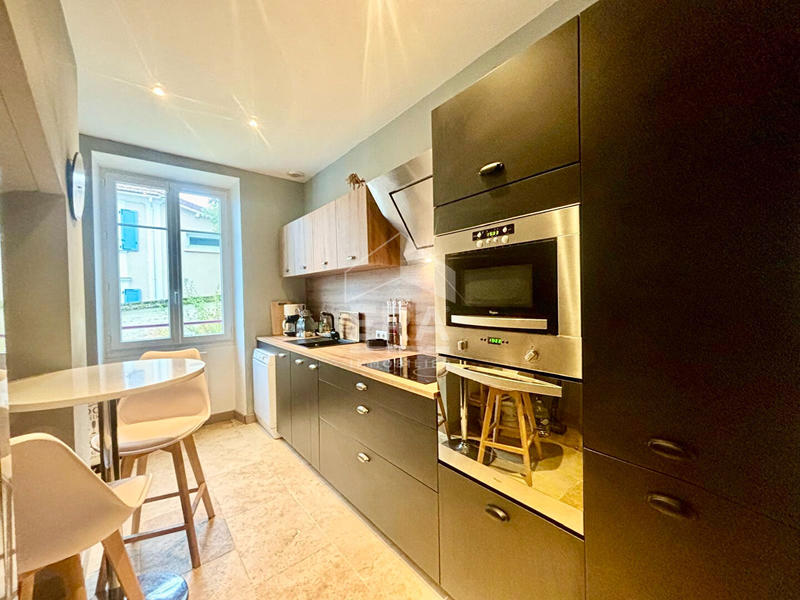 Maison - 186 m² - 6 pièces