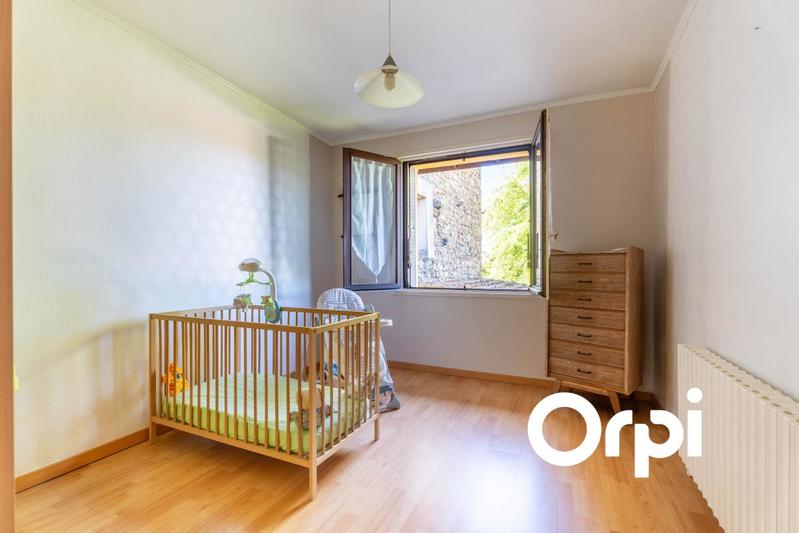 Maison - 240 m² - 6 pièces