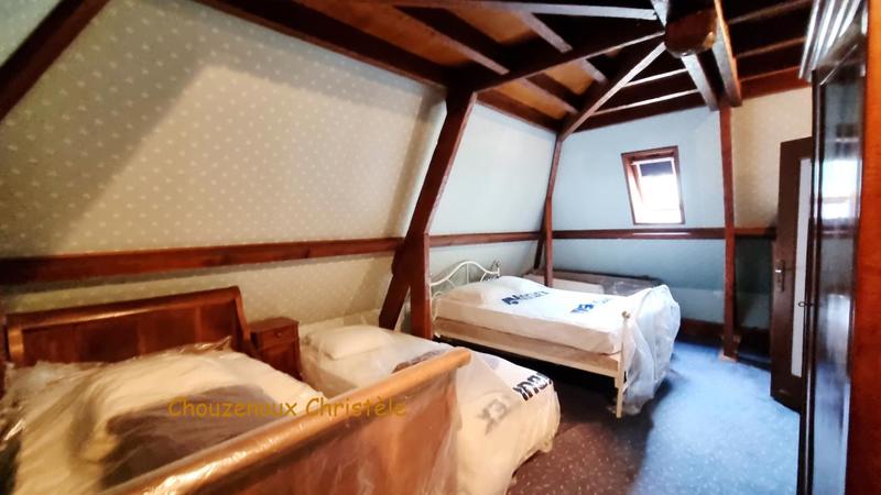 Maison - 250 m² - 8 pièces