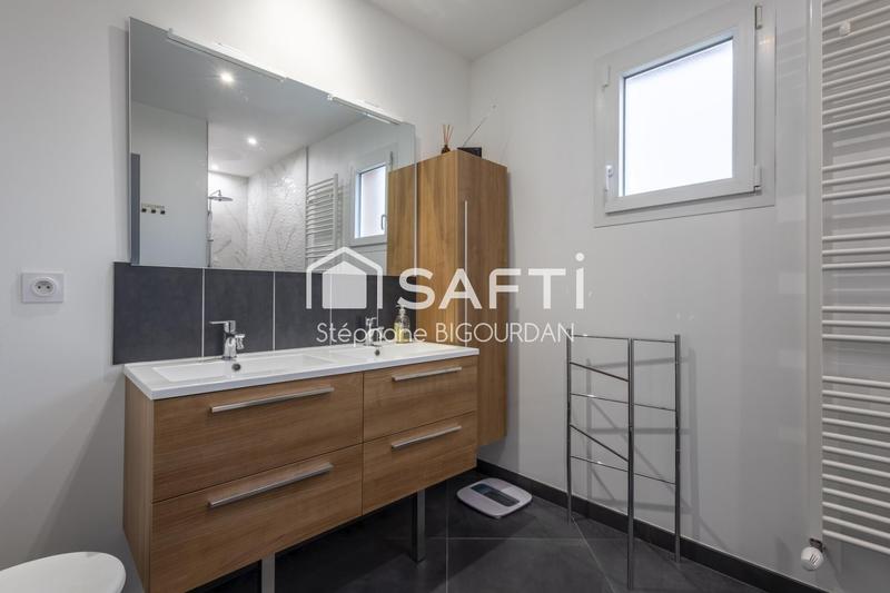 Maison - 101 m² - 6 pièces