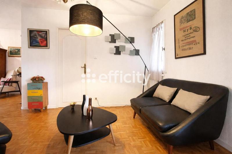 Appartement - 90 m² - 5 pièces