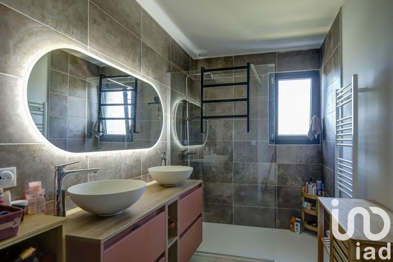 Maison - 111 m² - 4 pièces