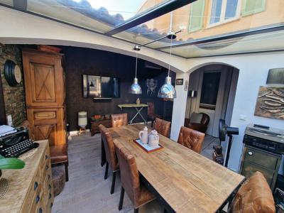 Maison - 104 m² - 4 pièces