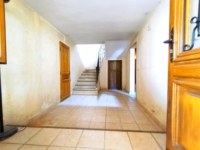 Maison - 240 m² - 10 pièces