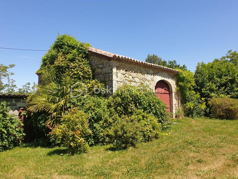 Propriété - 210 m² - 7 pièces