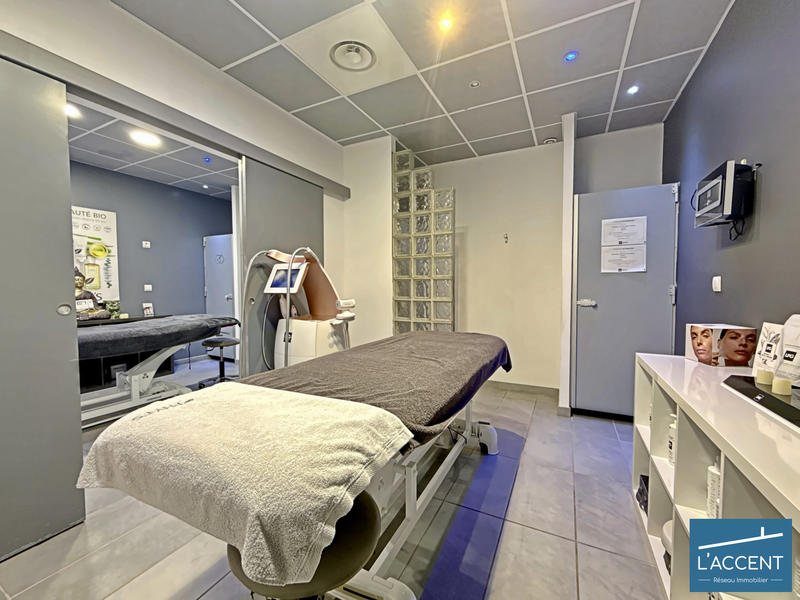 Fonds de commerce - 110 m²