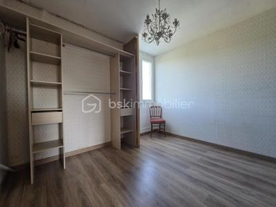 Pavillon - 80 m² - 5 pièces