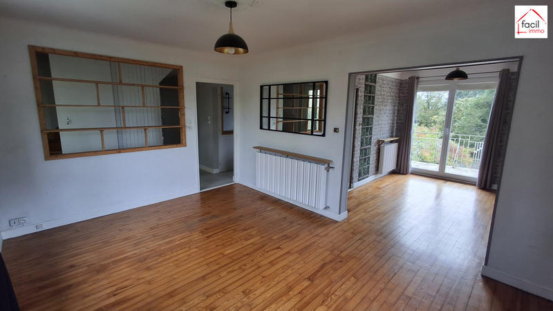 Maison - 136 m² - 8 pièces