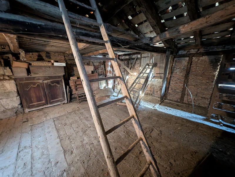 Maison - 146 m² - 10 pièces