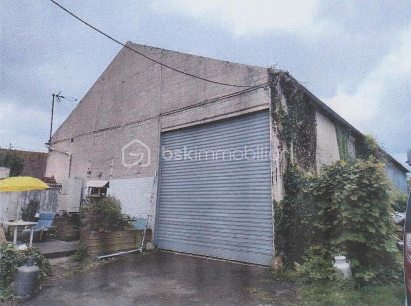 Grange - 300 m² - 1 pièce