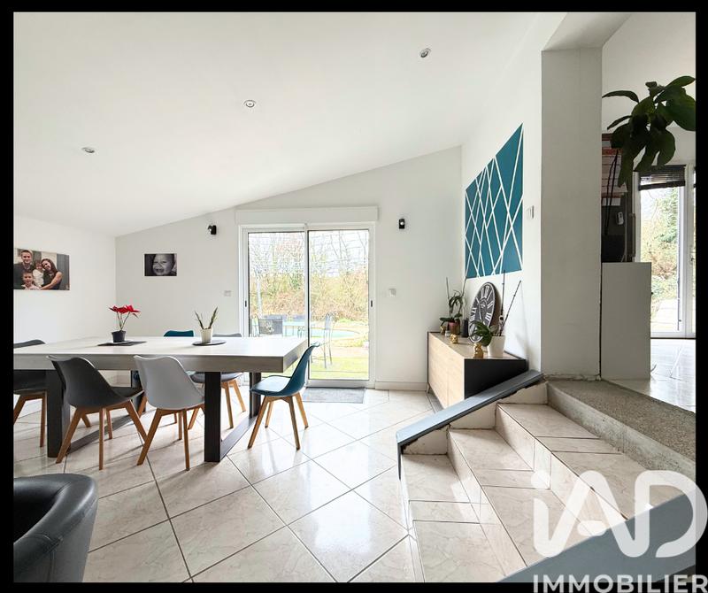 Maison - 141 m² - 5 pièces