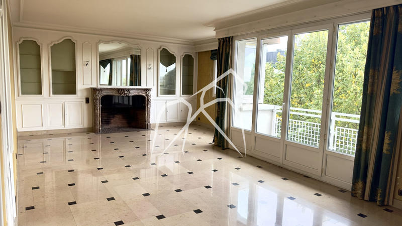 Appartement - 111 m² - 5 pièces