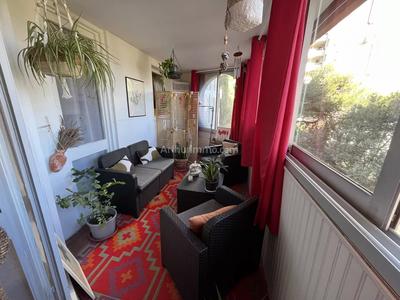 Appartement - 80 m² - 4 pièces