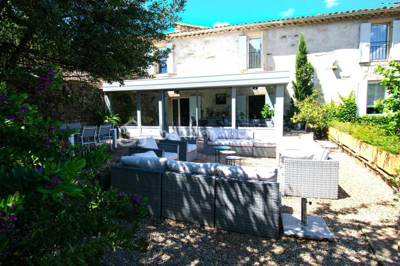 Demeure - 190 m² - 7 pièces