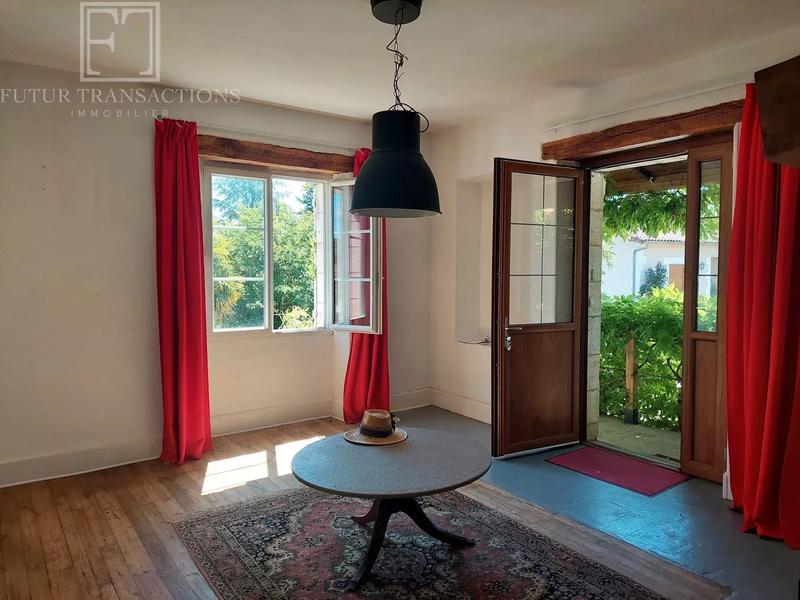 Maison - 216 m² - 6 pièces