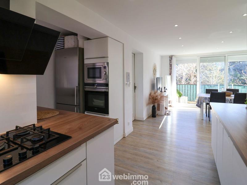 Appartement - 79 m² - 5 pièces