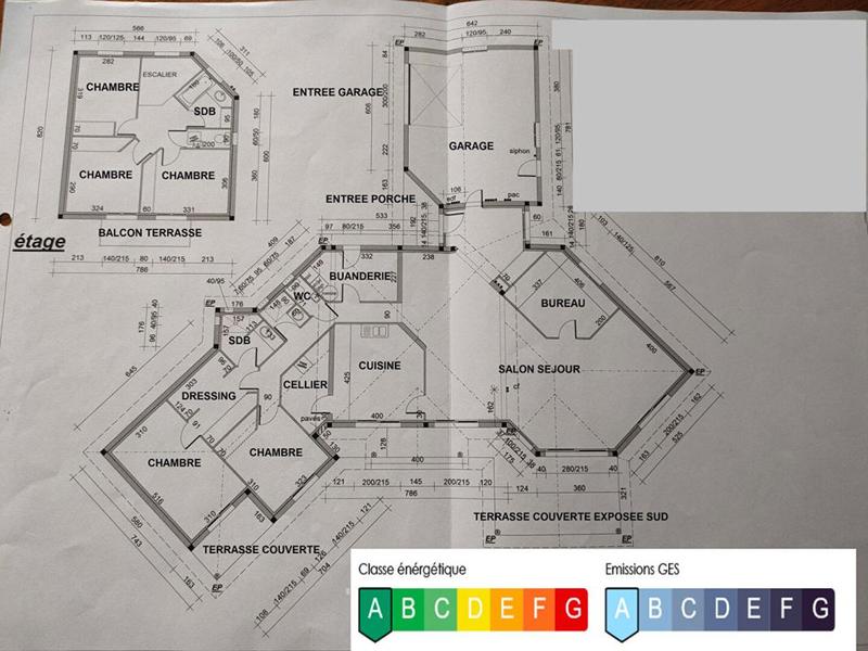 Maison - 240 m² - 8 pièces