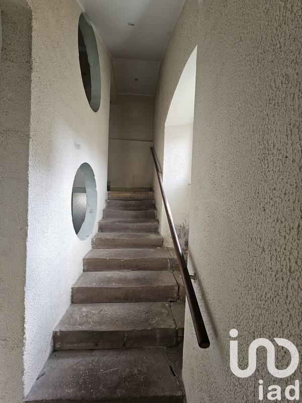 Maison - 213 m² - 6 pièces