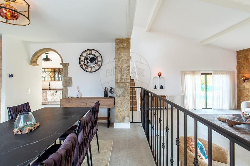 Maison - 185 m² - 7 pièces