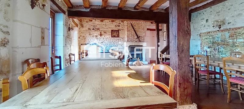 Maison - 205 m² - 6 pièces