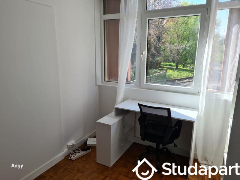 Chambre - 10 m² - 1 pièce