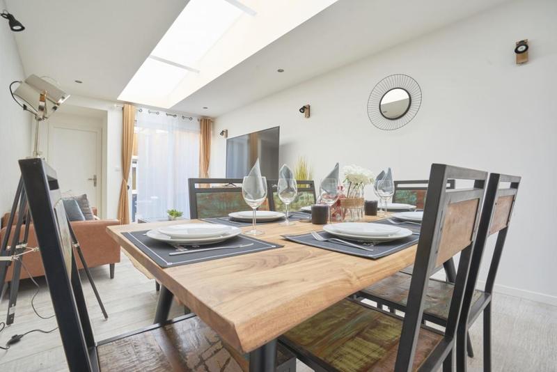 Maison - 99 m² - 6 pièces