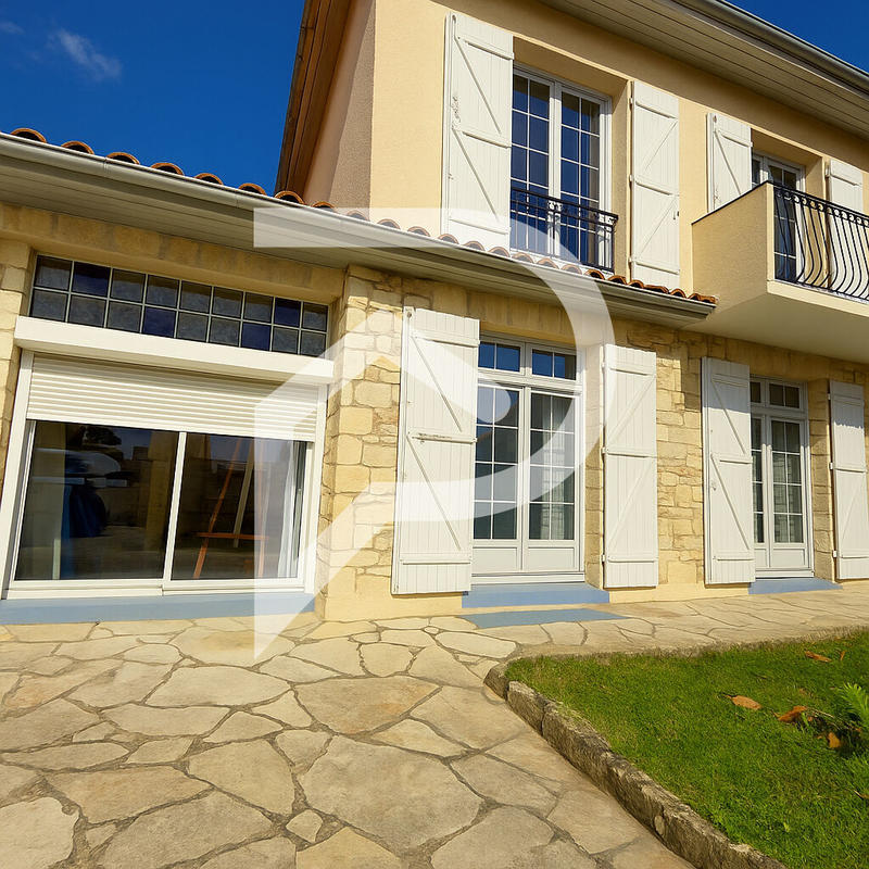 Maison - 128 m² - 6 pièces