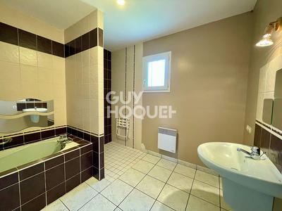 Maison - 98 m² - 5 pièces