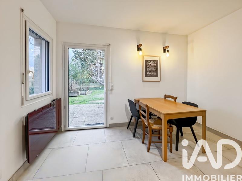 Maison - 250 m² - 11 pièces