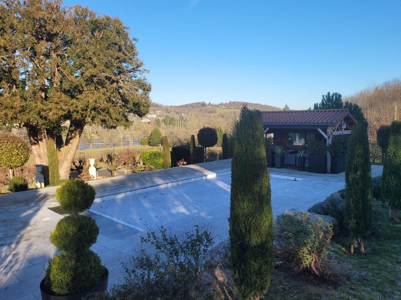 Maison - 150 m² - 8 pièces