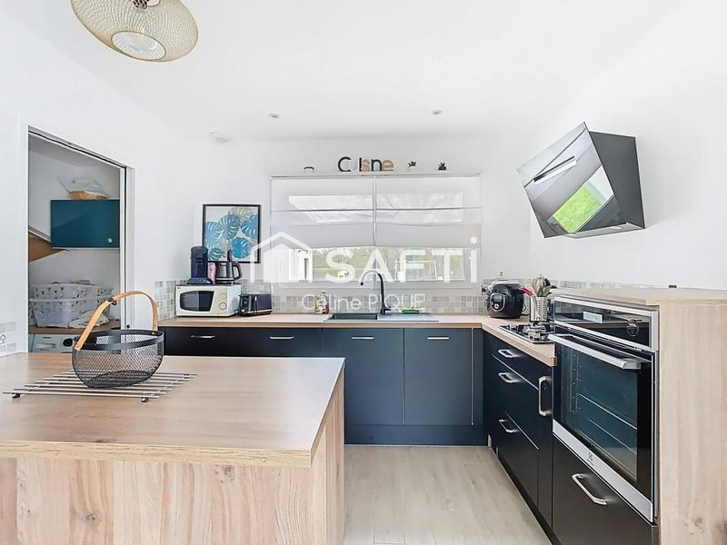 Maison - 159 m² - 8 pièces