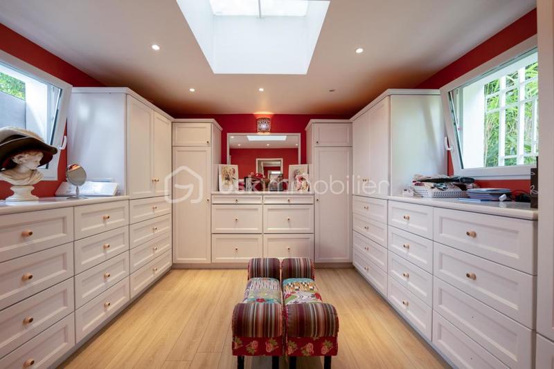 Maison d'architecte - 518 m² - 12 pièces